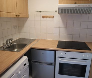 1 Bed Flat, Hanger Lane, W5 - Photo 6