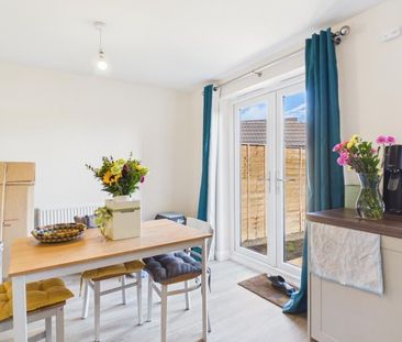 Embling Way, Winnycroft - Photo 2