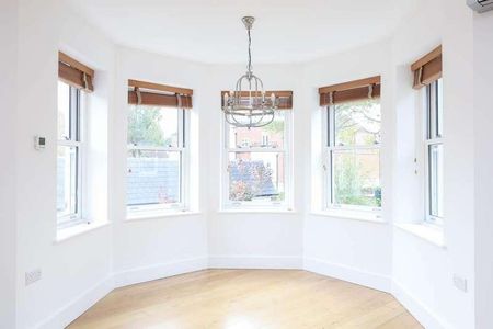 Wyndam Hall, Horsham, RH12 - Photo 5