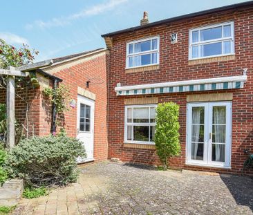 3 bedroom semi-detached house to rent - Photo 4