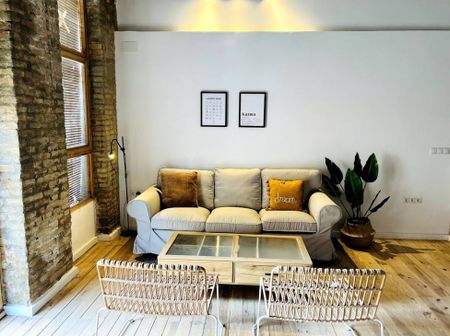 Calle Santa Pola, Valencia, Valencian Community 46024 - Photo 2