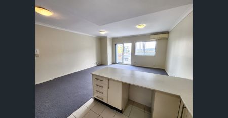Modern Spacious Unit in Liverpool - Photo 4