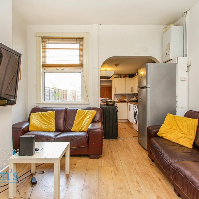 1 bed Shared House for Rent - Photo 1