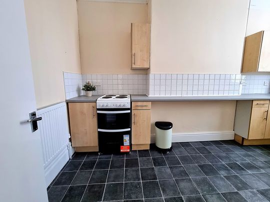 Flat 1 218 Balby Road, Doncaster, DN4 0NE - Photo 1