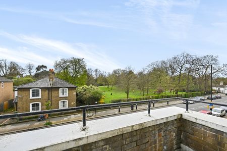 2 Bed Flat, Paddenswick Court, W6 - Photo 5