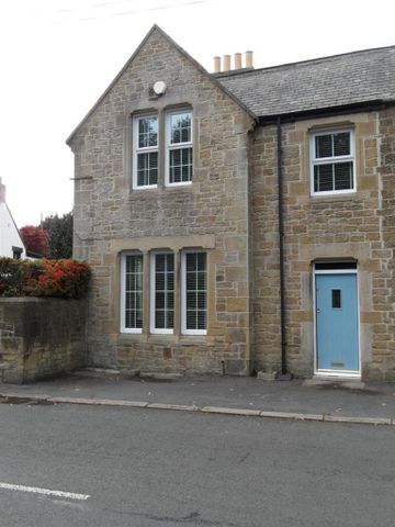4 bedroom end of terrace house to rent - Photo 2