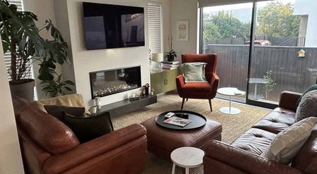 High end 3brdm townhouse with spacious bedrooms - Photo 3