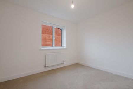4 bedroom detached house to rent - Photo 4