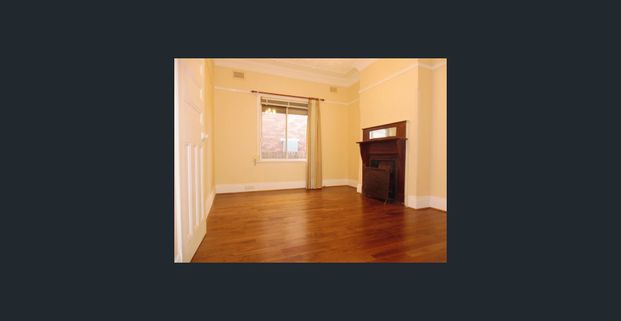 SPACIOUS THREE BEDROOM HOME - Photo 1