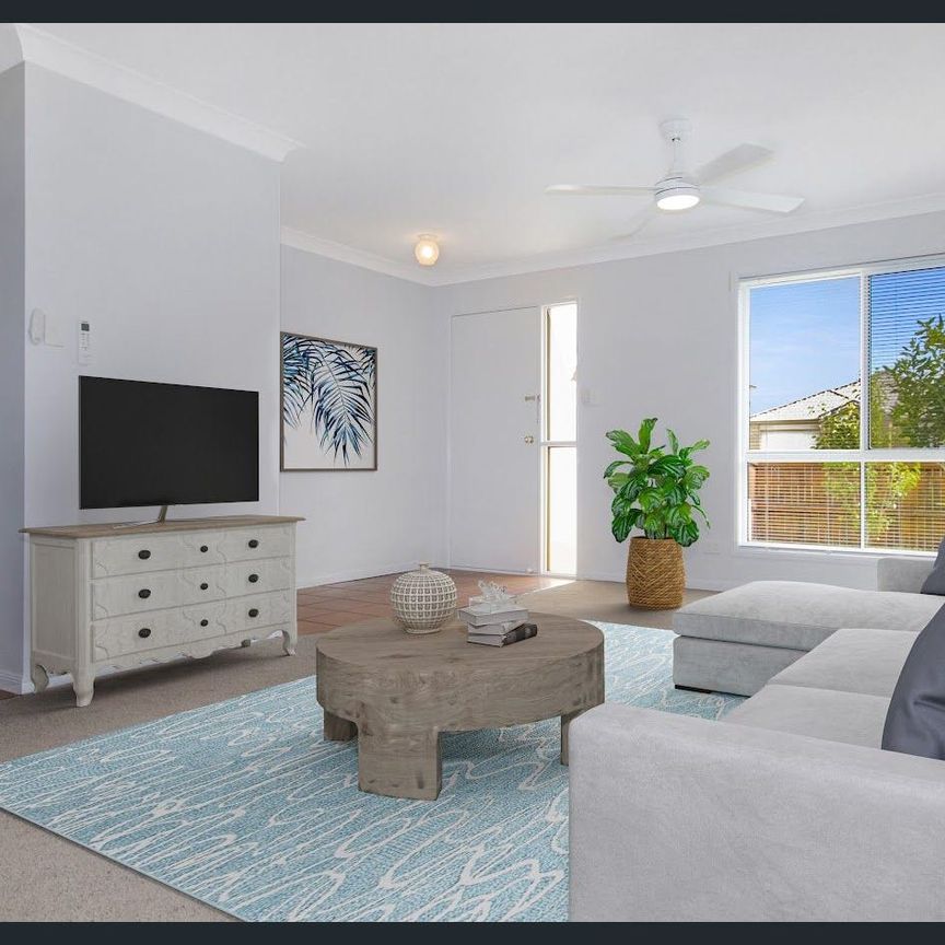 Comfortable & Spacious 4 Bedroom Home - Photo 1