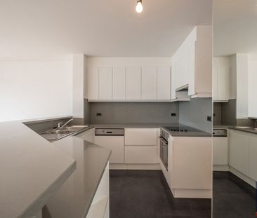 Ongemeubeld, ruim 3 SK-appartement op de Lippenslaan - Photo 2