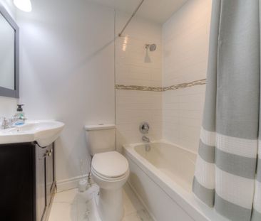 For Lease - 1391 Dundas Street, Toronto, Ontario - Photo 2