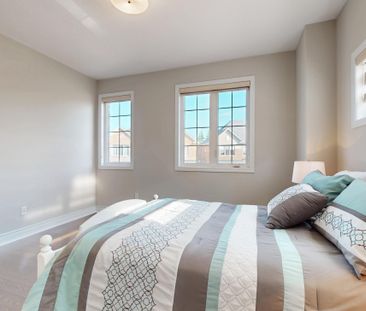 For Lease - 61 Match Point Court, Aurora, Ontario - Photo 2