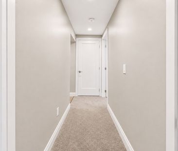 For Lease - 23 Camille Court, Hamilton, Ontario - Photo 2