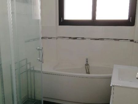 Location Maison 4 pièces 120 m2 à Montpellier - Photo 5