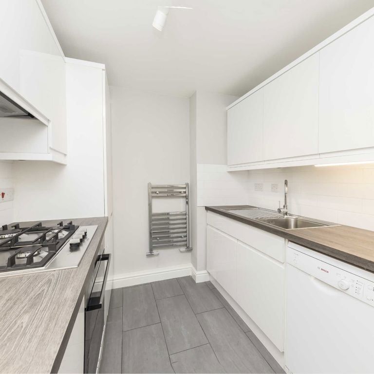 Bourne Place, W4 2EE, London - Photo 1