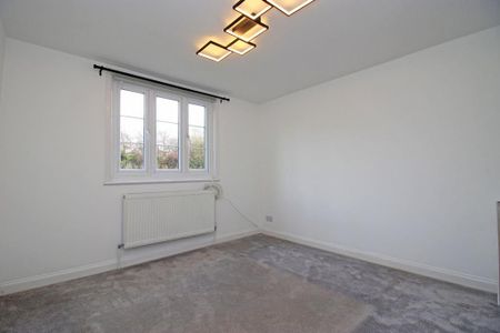 2 bedroom semi-detached house to rent - Photo 5