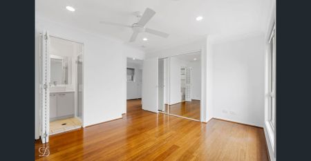 Light-Filled 3-Bedroom Townhouse - Photo 4