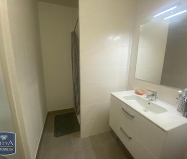 Location Appartement 2 pièces 38m² SETE 34200 - Photo 2