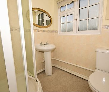 2 bedroom end of terrace house to rent - Photo 1