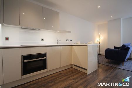 Studio to rent - Photo 2