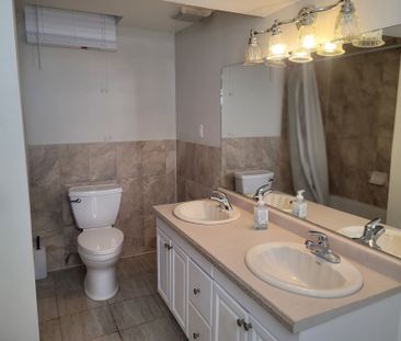 For Lease - 6 Crevice Gate, Brampton, Ontario - Photo 5