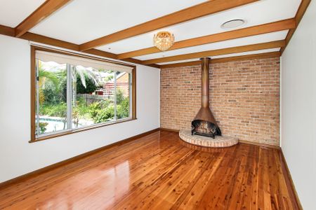 Oversized Four-Bedroom House in Prinme location - Photo 3