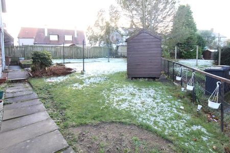 Auchinyell Gardens, Garthdee, AB10 - Photo 3