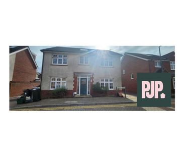 1 bedroom in a house share to rent - Photo 2