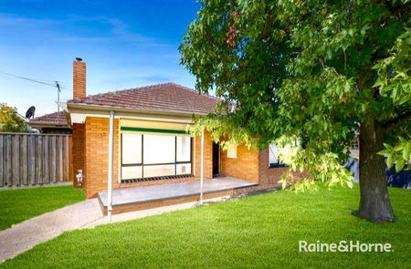 32 Quinn Grove, Keilor East, VIC 3033 - Photo 5