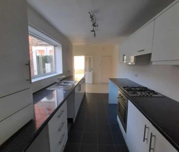 3 bedroom terraced house to rent - Photo 4