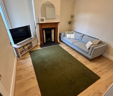 3 Bed Terraced House, Lebanon Road, CR0 - Photo 1