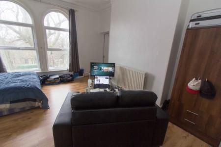 1 bedroom flat to rent - Photo 2