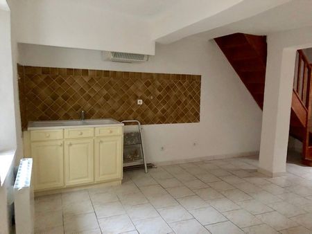 Location Appartement 2 pièces 43m² NEOULES 83136 - Photo 2