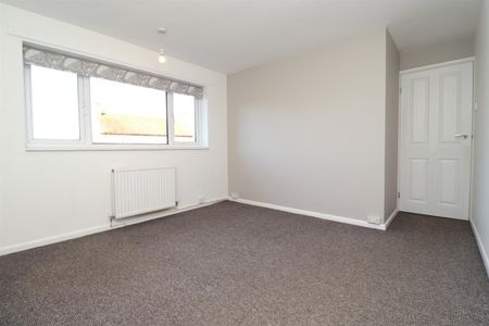 0 BED Semi-detached house To rent - Photo 2