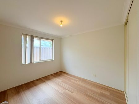 Spacious 3-Bedroom Villa with Modern Amenities - Photo 3