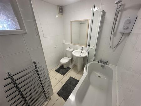 Telegraph Road, Heswall - Photo 2