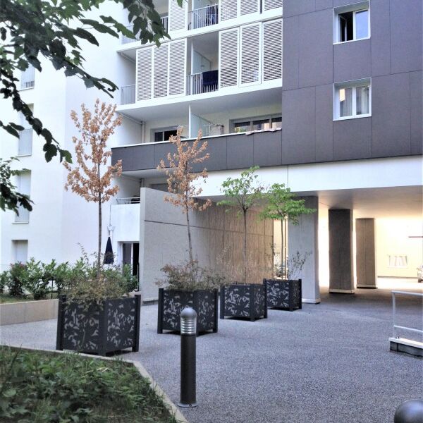 Location Appartement 1 pièce 25m² CALUIRE ET CUIRE 69300 - Photo 1