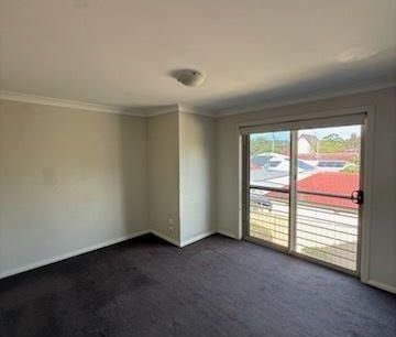 Modern 3 Bedroom Townhouse! - Photo 5