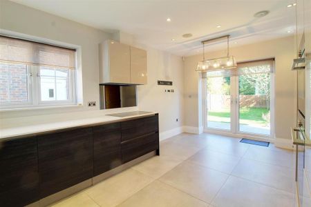 3 bedroom detached house to rent - Photo 5