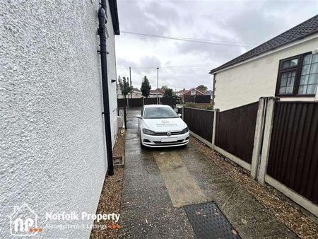 Thorpe St Andrew, NR7 - Photo 5