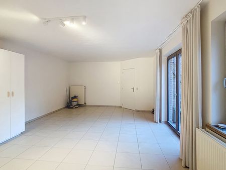Volledig gerenoveerd 1 slaapkamer appartement op top locatie! - Photo 2