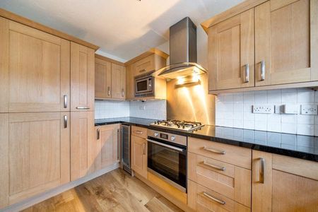 3 bedroom end of terrace house to rent - Photo 5