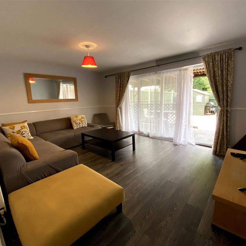 4 bedroom house to rent Chelsea Gardens, Houghton Regis, Dunstable, LU5 - Photo 1