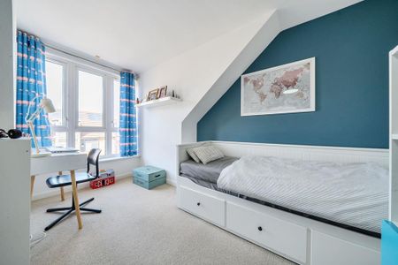 4 bedroom terraced house to rent - Photo 5