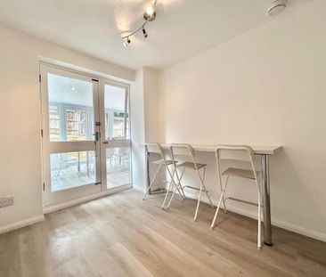 1 bedroom in a house share to rent - Photo 5