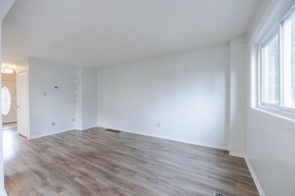 For Lease - 606 Cobblehill Drive, Oshawa, Ontario - Photo 1