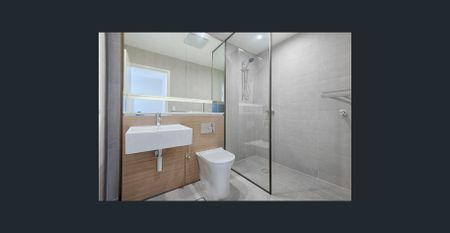 Modern One Bedroom Apartment With Large Entertainer Courtyard - Photo 2