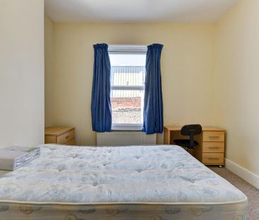 6 bedroom house to rent - Photo 4