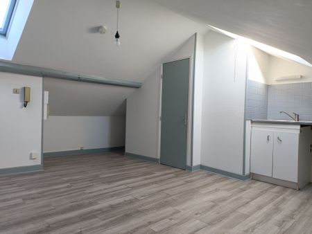 Location Appartement 1 pièce 10m² REIMS 51100 - Photo 4
